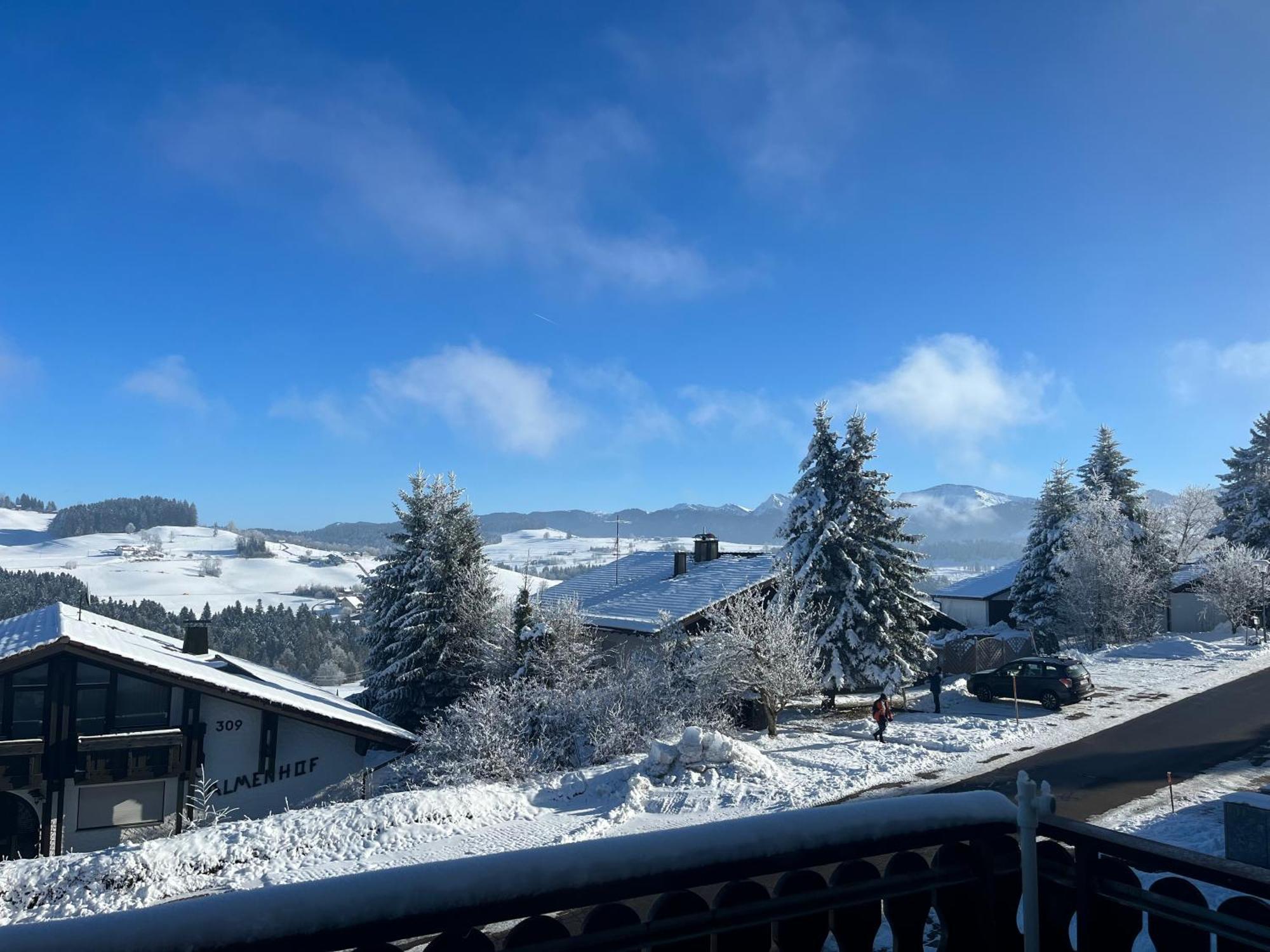 Helle Wohnung Mit Grossem Balkon Oberreute Buitenkant foto